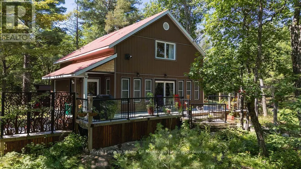 1075 Leonard Lake 2 Road, Muskoka Lakes (Monck (Muskoka Lakes))